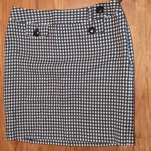 Ann Taylor Black and White Plaid Mini Skirt Size 6